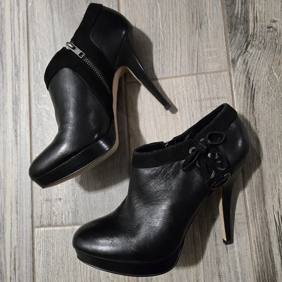 Coach Beatrice low ankle bootie heels,  size 8.5 women's - Picture 4 of 15